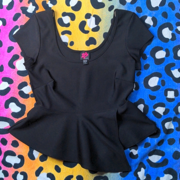 2B Bebe Tops - 💟3 for $10💟🩷2B Bebe  Peplum Top🩷